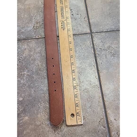 Margaritaville Island Reserve Brown Leather Belt 42" Carved Vertical Lines - Picture 8 of 8
